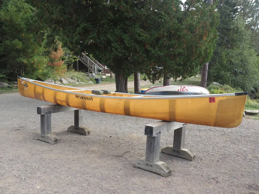 Canoe 65 for sale: Wenonah Spirit II